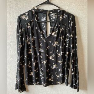 American Eagle Outfitters Floral Black Top. size M.